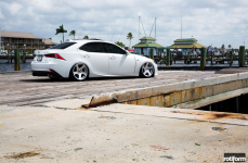 Lexus IS-T на дисках Rotiform TMB