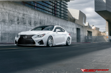 Lexus RC на дисках FERRADA FR2