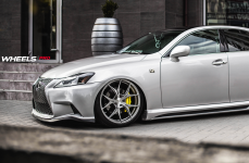 Lexus IS250 на дисках Rohana RFX-5