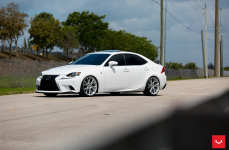 Lexus IS на дисках Vossen VFS-6