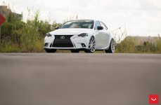 Lexus IS350 F-Sport на дисках Vossen VFS-10