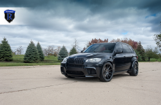 BMW X5M на дисках Rohana RC10