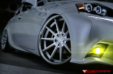 Lexus IS250 FSport на дисках Ferrada FR4