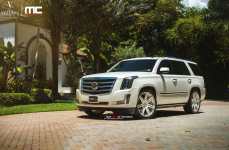 Cadillac Escalade на дисках VELLANO VM10