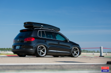 Volkswagen Tiguan на дисках Vossen x Work VWS-3