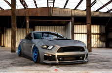 Ford Mustang на дисках Vossen Forged VPS-306