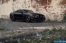 Ford Mustang на дисках XO Luxury Verona