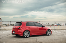 Volkswagen MK7 Golf R на дисках Avant Garde M621