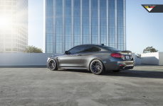 BMW F82 M4 на дисках Vorsteiner V-FF 103