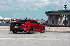 Mustang GT на дисках Velgen Wheels Classic5