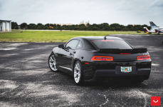 Chevrolet Camaro на дисках Vossen VFS-6