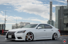 Lexus LS460 на дисках Vossen Forged CG-201