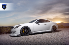 Infiniti G37 на дисках Rohana RC5