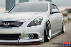 Infiniti G37 на дисках Vossen x Work VWS-3