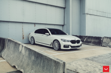 BMW 750i на дисках Hybrid Forged VFS-2