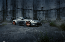 Nissan GT-R на дисках AVANT GARDE F421