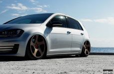 VW MK7 на дисках Rotiform TMB